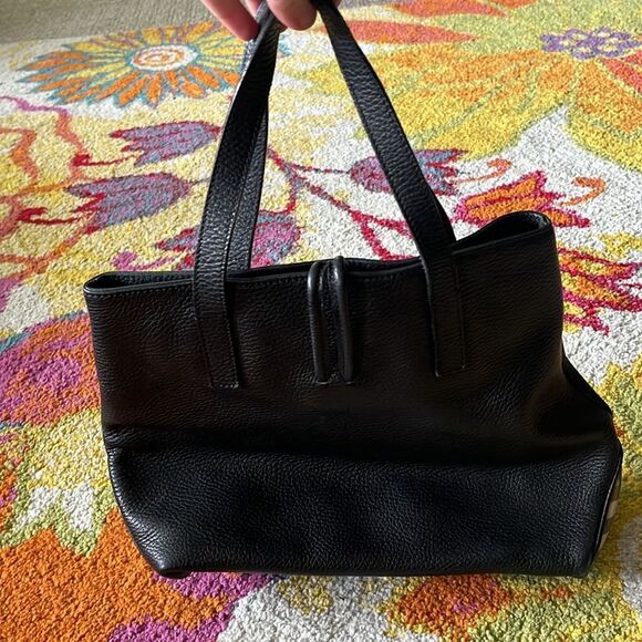 Burberry Black Leather Horn Toggle Small Tote Bag authentic - Picture 4 of 14